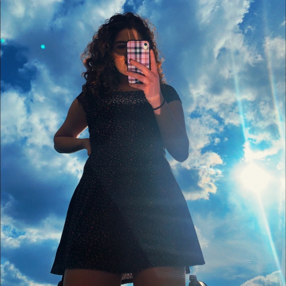 Meet your Posher, Chloe